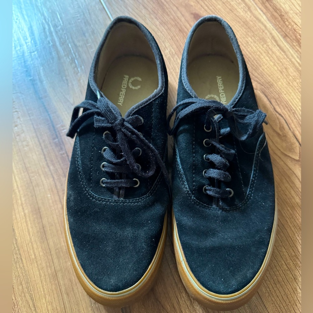 Fred Perry black suede sneakers size us 7 eur 39